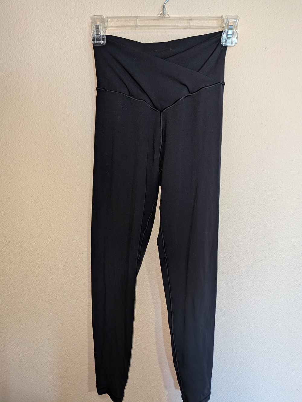 American Eagle Outfitters Black High-Waist Crossover Leggings